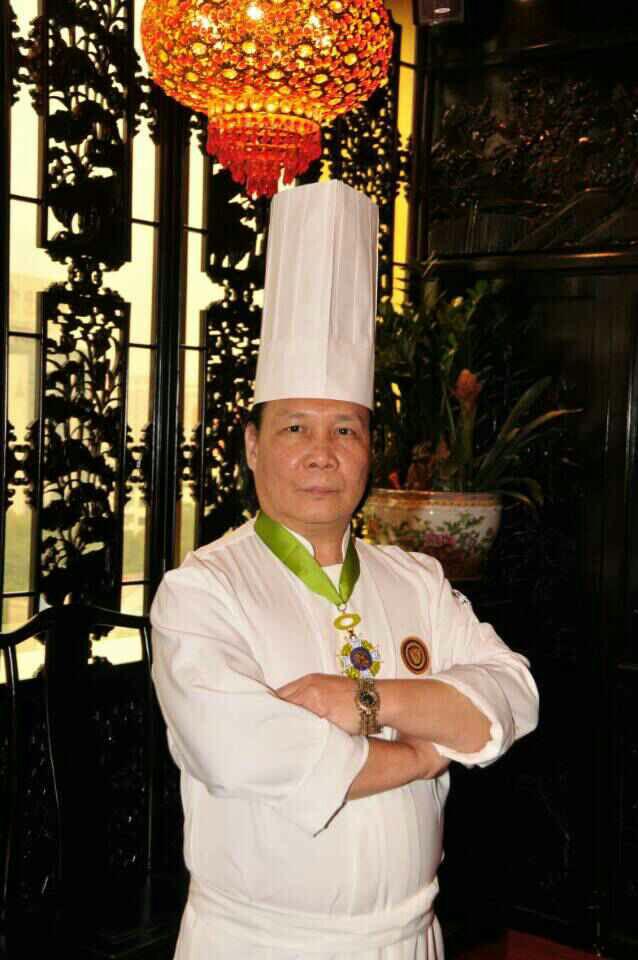 广州烹饪协会常务副会长卢锦泉大师